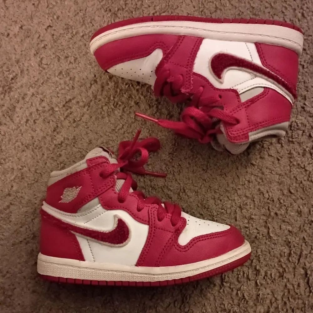 Jordan 1 Retro High TD Red CU0450-061 Toddler Sneakers Size 9 PRE-OWNED